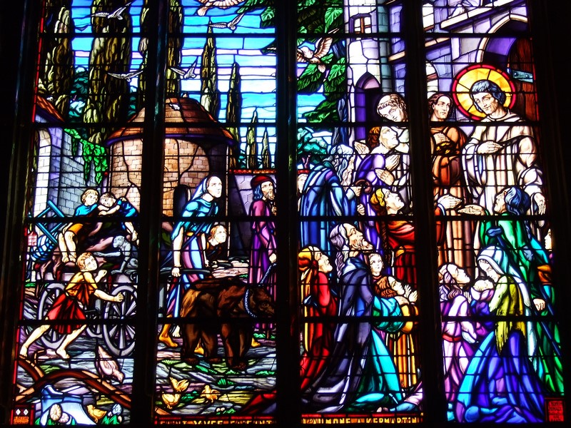 Vitral na igreja de Louannec